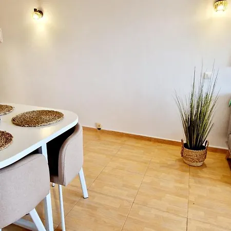 Achacay 2 Bedrooms Pool View * Лос Кристианос