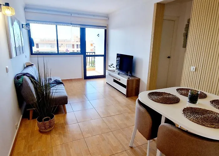 Achacay 2 Bedrooms Pool View Apartment Los Cristianos (Tenerife)